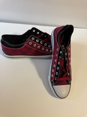 Women’s Burgundy Plaid Low-Top Lace-Up Sneakers